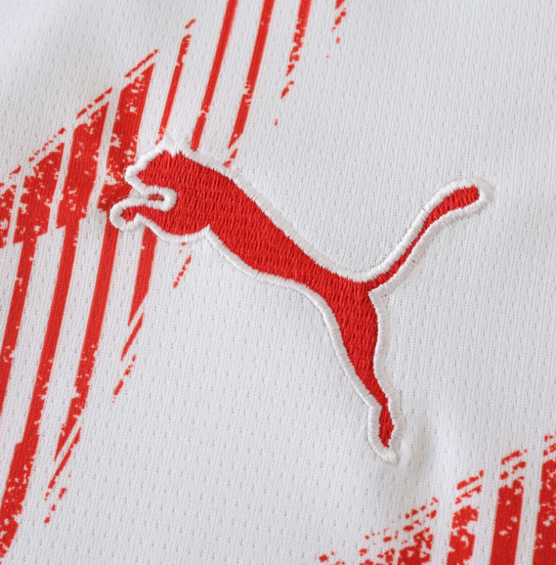 24 25 RB Leipzig home jersey