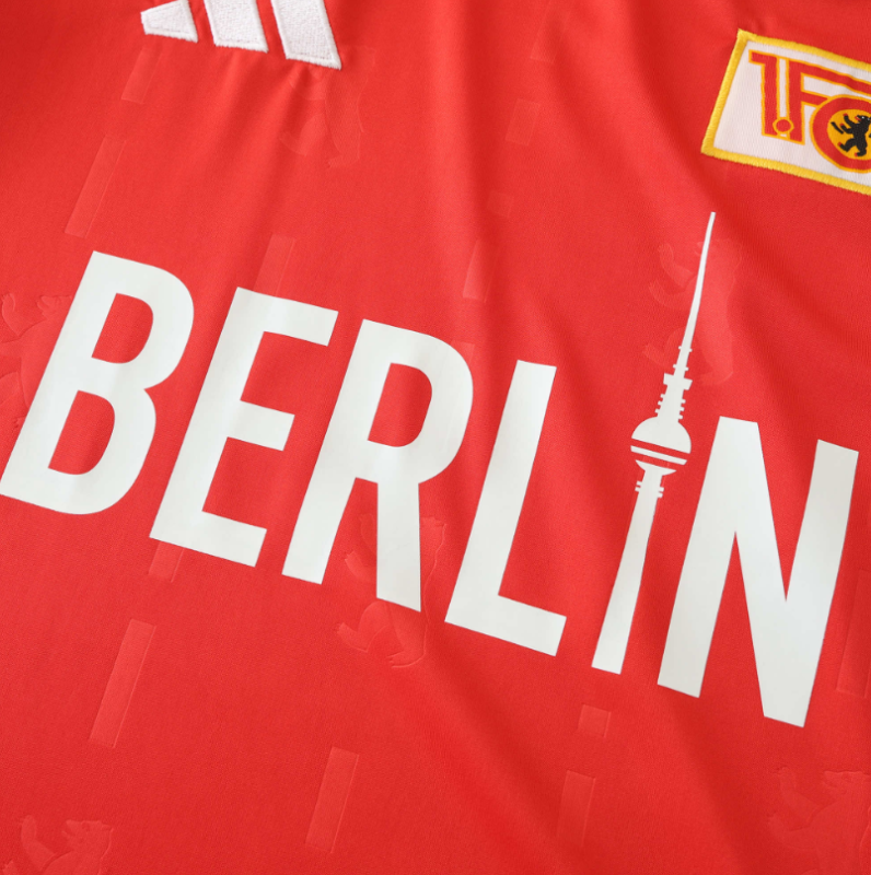 24 25 1. FC Union Berlin home jersey