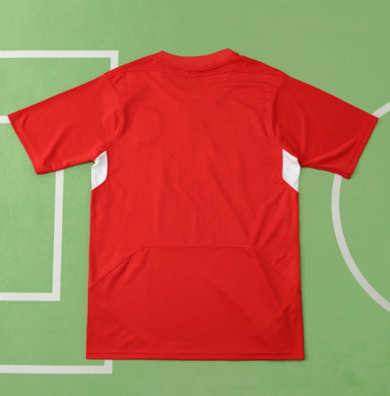 retro 04 05 liverpool home Jersey