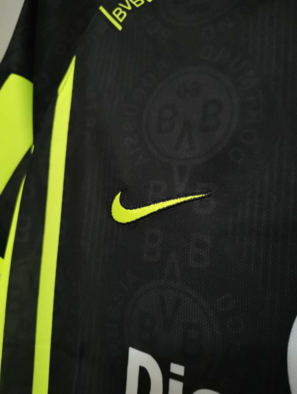 retro 96 97 Dortmund away jersey