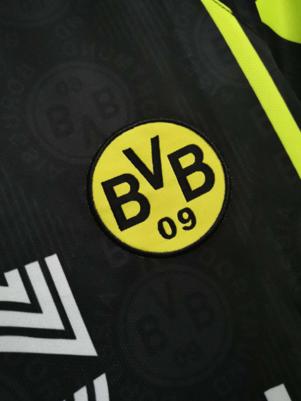 retro 96 97 Dortmund away jersey