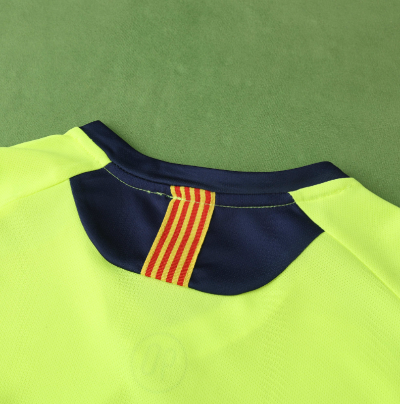 05 06 Barcelona retro away soccer jersey