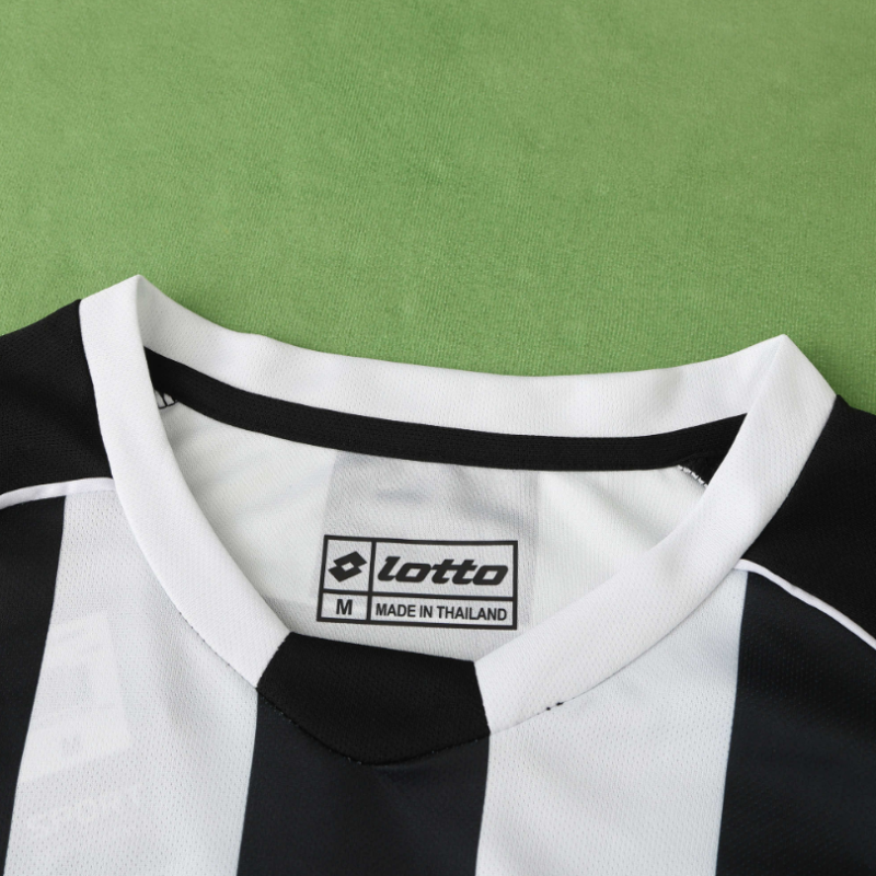 retro 02 03 juventus home jersey
