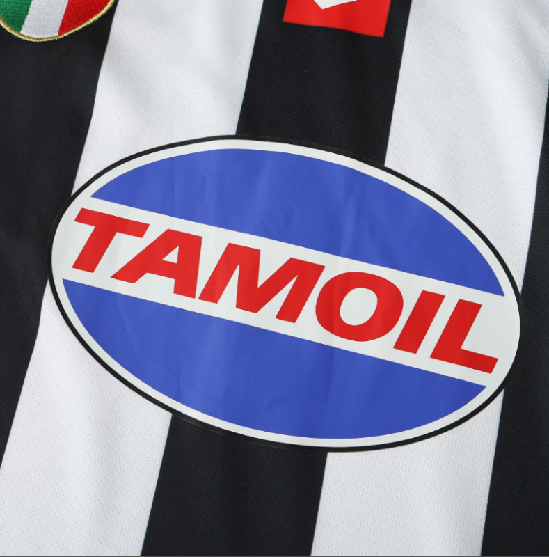 retro 02 03 juventus home jersey