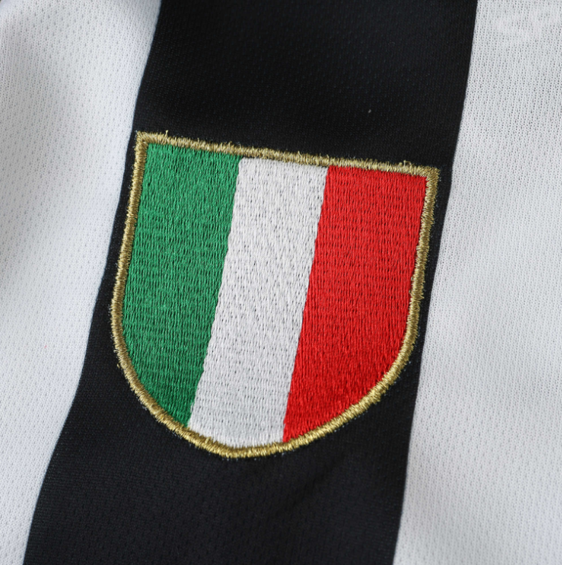 retro 02 03 juventus home jersey