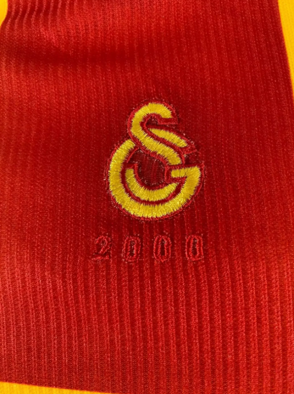 retro 99 00 Galatasaray home jersey