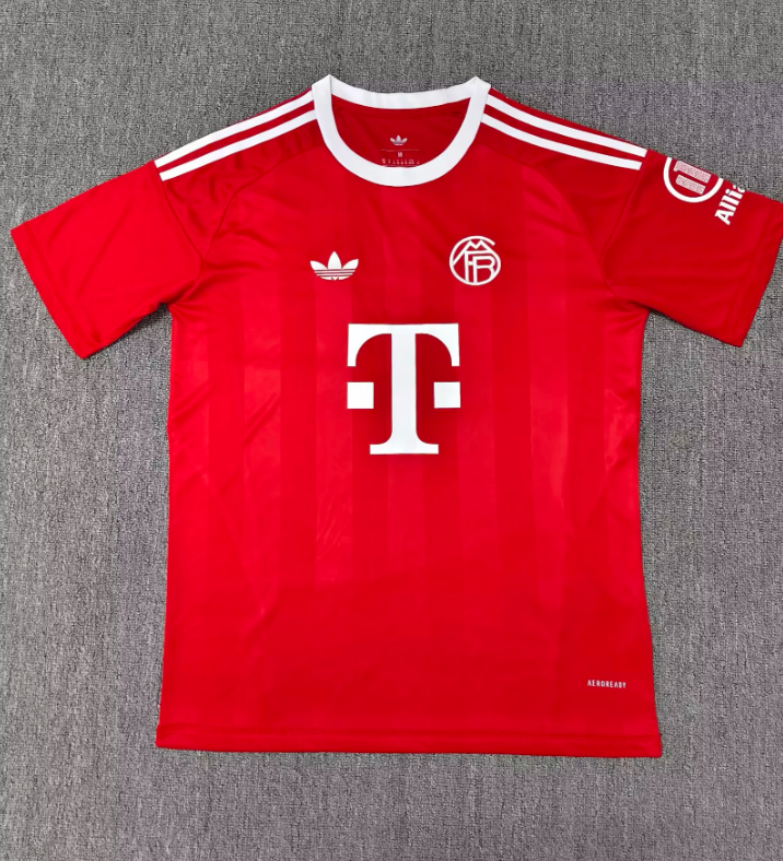 25 26 Bayern Munich red goalkeeper jersey