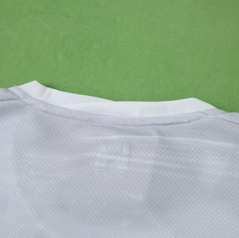 25 26 Wolfsburg away jersey