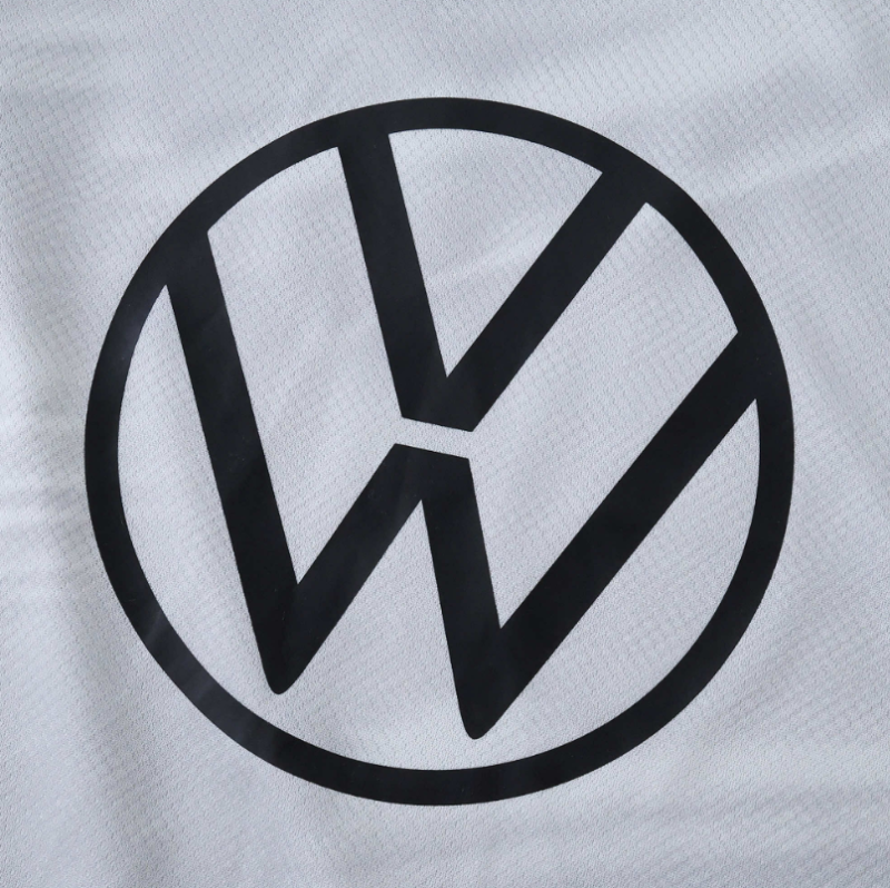 25 26 Wolfsburg away jersey