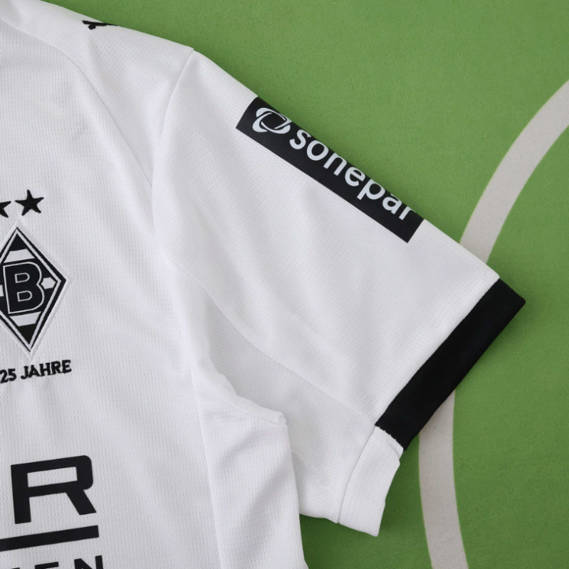 25 26 Monchengladbach home jersey