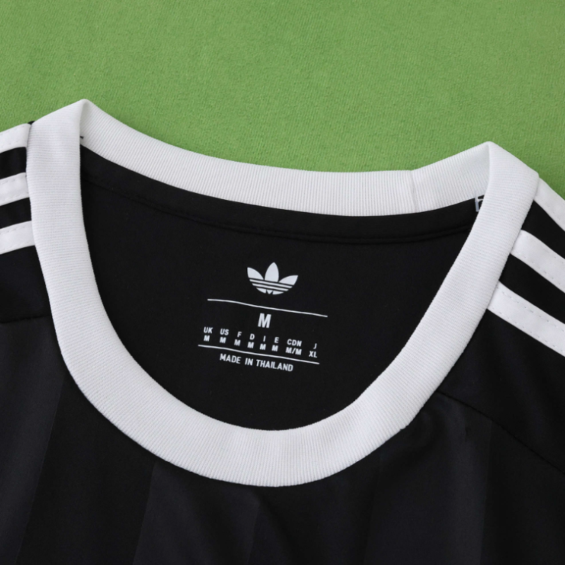 25 26 Liverpool black goalkeeper Fans version soccer jersey