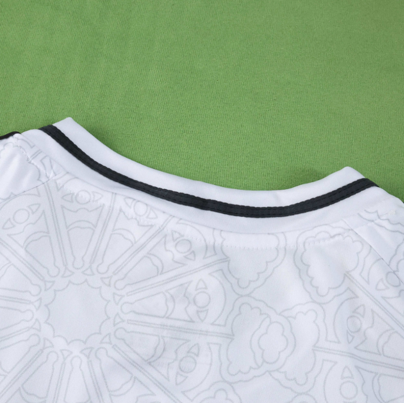 25 26 Nottingham Forest FC away jersey