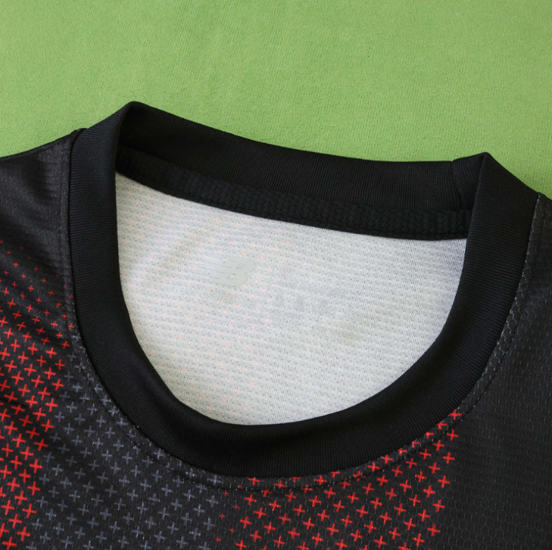 25 26 Bayer 04 Leverkusen home jersey