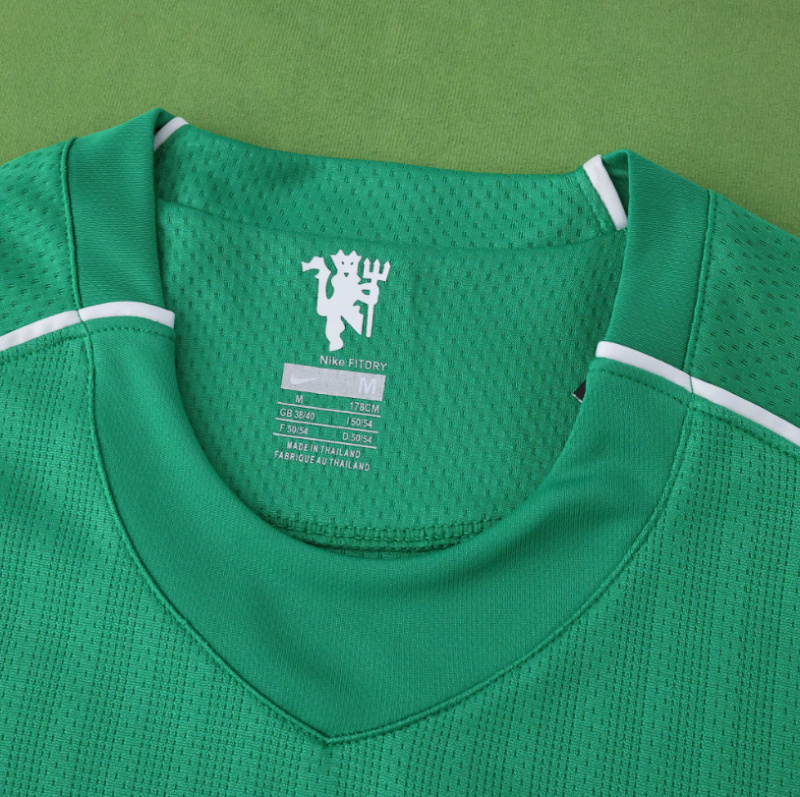 retro 2007 08  man utd long sleeve goalkeeper jersey