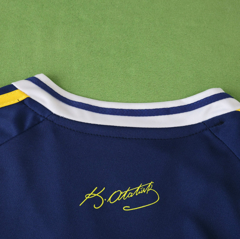 25 26 Fenerbahce home jersey