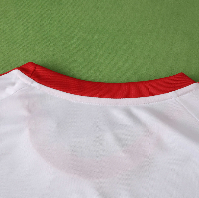 25 26 Sevilla home jersey