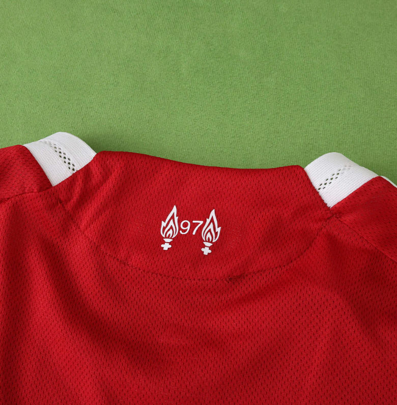 player version 25 26 Liverpool home long sleeve soccer jersey
