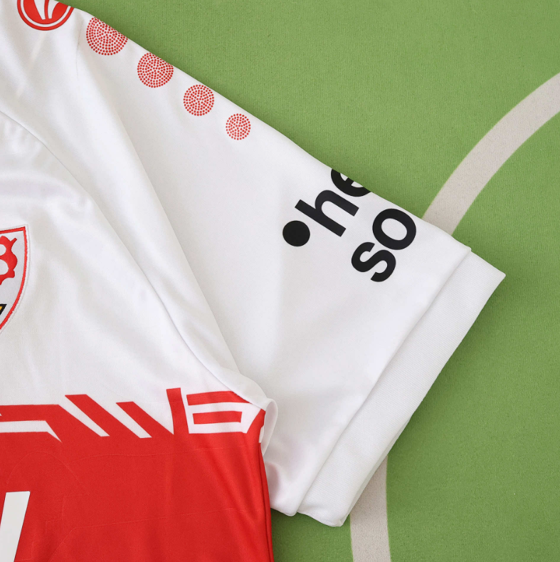 25 26 Stuttgart home jersey