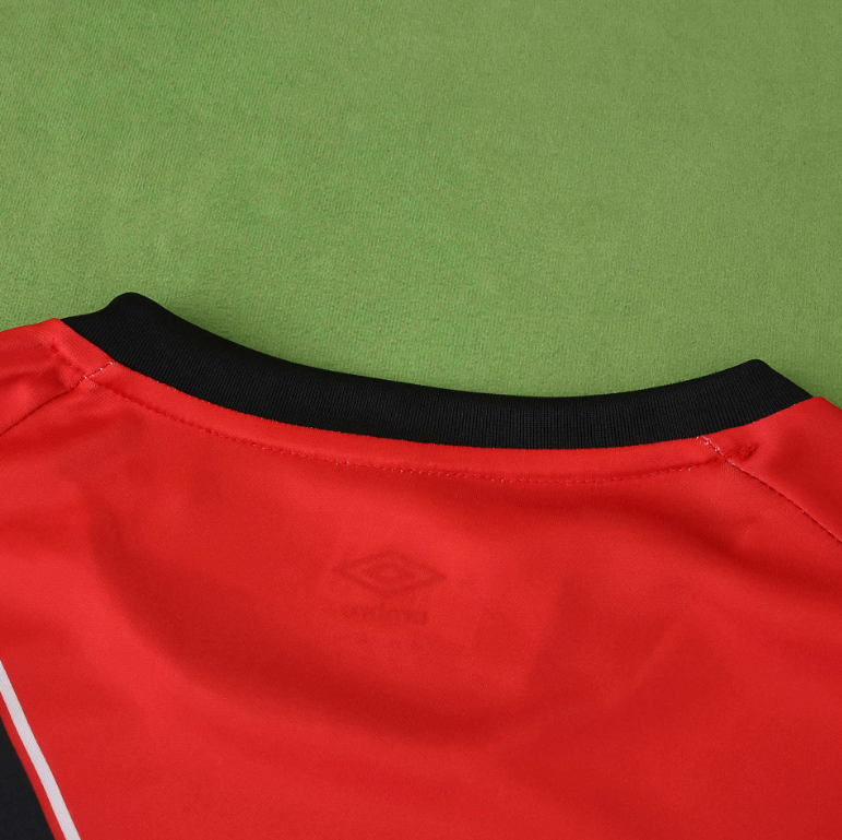 25 26 Rayo Vallecano away jersey