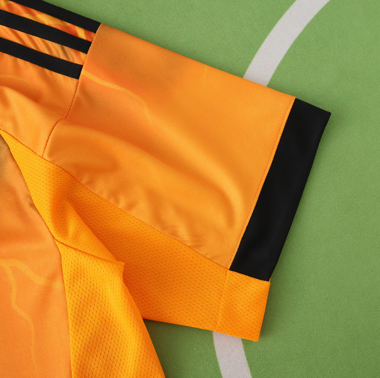 25 26 ROMA away jersey