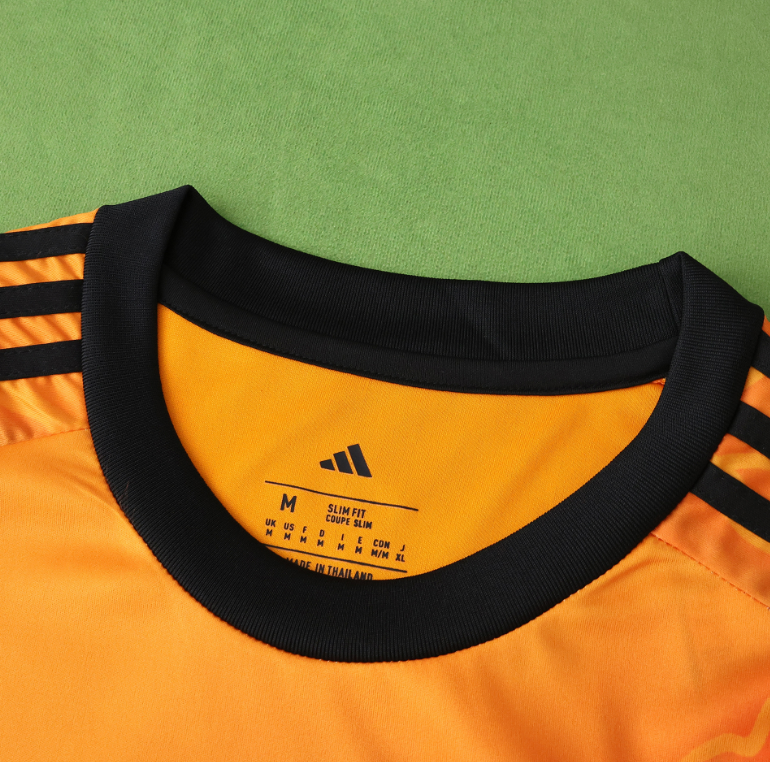 25 26 ROMA away jersey