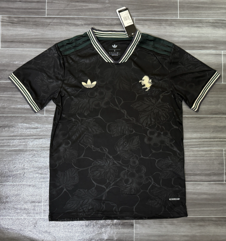 25 26 juventus third jersey