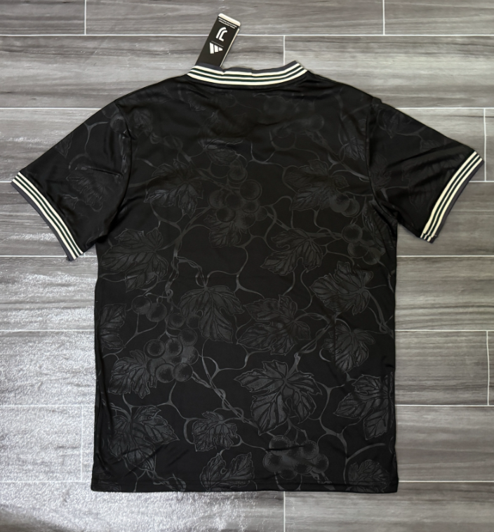 25 26 juventus third jersey