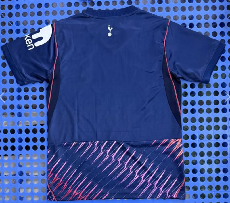 26 27 Tottenham away jersey