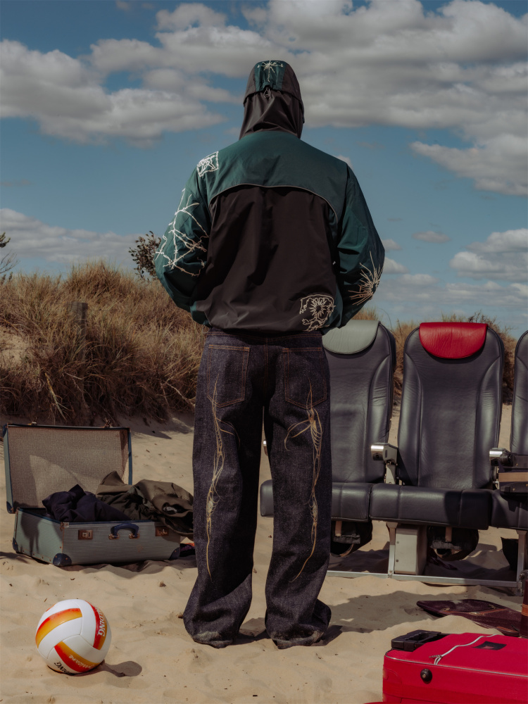 PSYCHO-NORM-CORE PARKA HARDSHELL IN GREEN