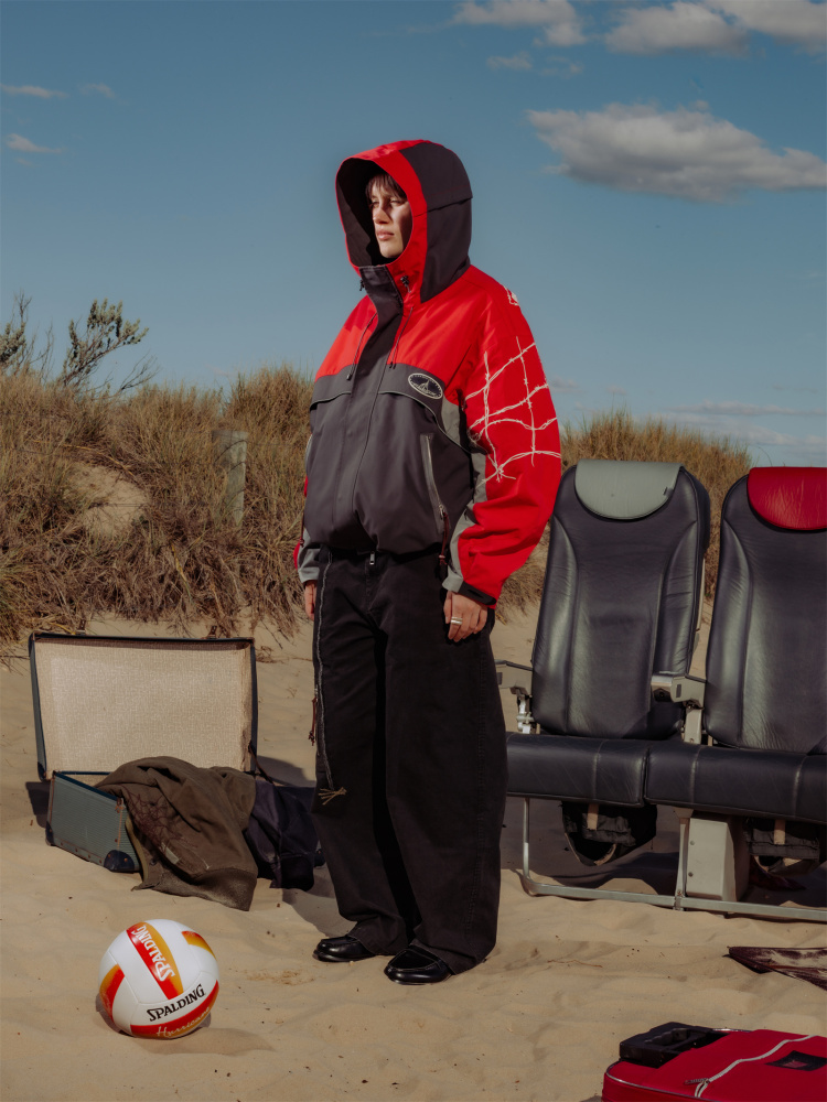 PSYCHO-NORM-CORE PARKA HARDSHELL IN RED