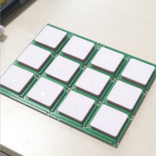 4dBi UHF RFID Keramikantenne zur Herstellung von RFID Industrielesern