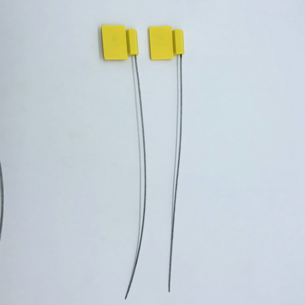 Long range reading UHF RFID lead seal tag for truck container tracking