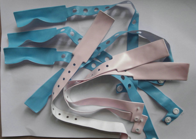 Disposable UHF RFID wristband/bracelet tag for event visitor access control