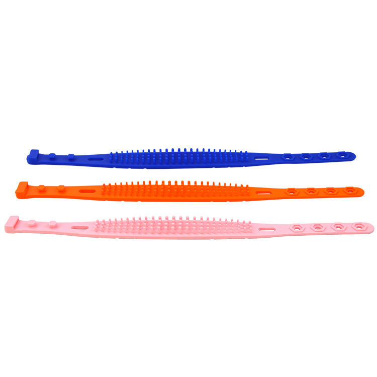 Silicone UHF/HF RFID Wristbands Tag for person access control in events.
