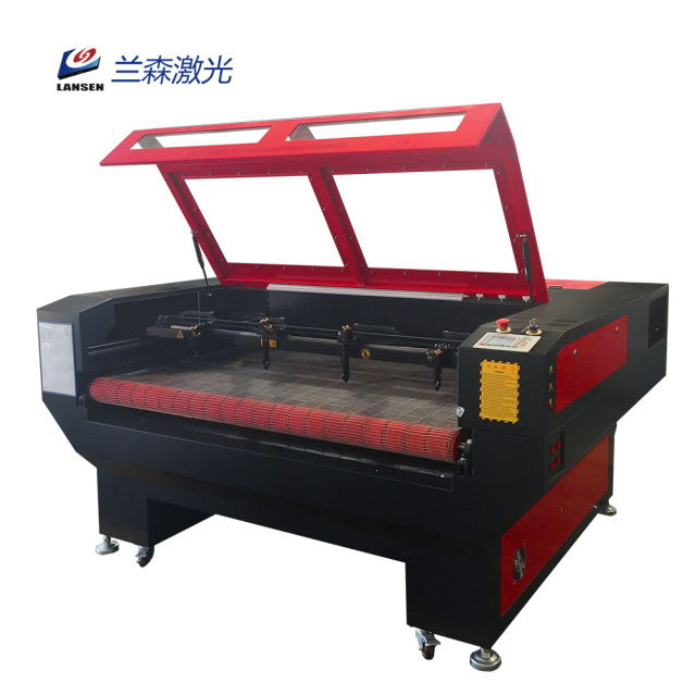 LP-C1610AF 4 Heads Auto Feeding Co2 Laser Cutting Machine