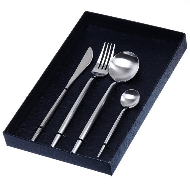 طقم عشاء من الفولاذ المقاوم للصدأ مكون من 4 قطع وشوكة وملعقة مع صندوق هدايا,طقم عشاء من الفولاذ المقاوم للصدأ مكون من 4 قطع وشوكة وملعقة مع صندوق هدايا
