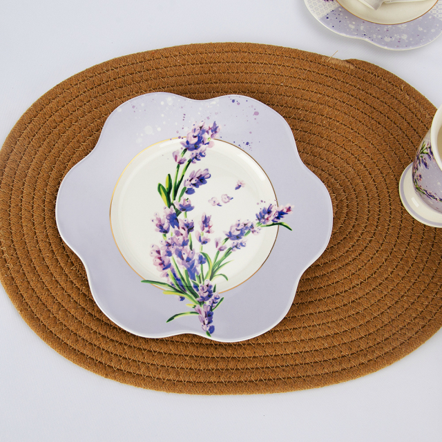 7.5" Pastoral Style Lavender Petal-Edged Ceramic Plate,7.5" Pastoral Style Lavender Petal-Edged Ceramic Plate