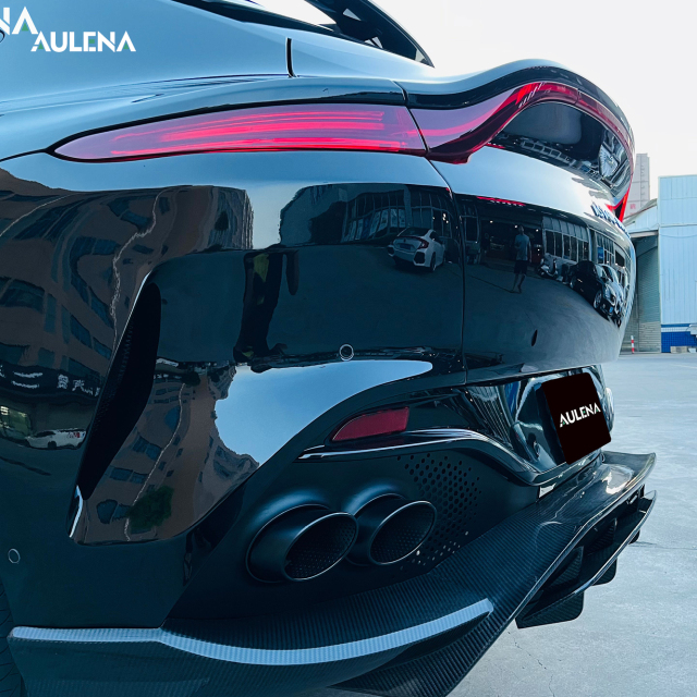 Aston Martin DBX -707 Aulena Design dry carbon performance body kit