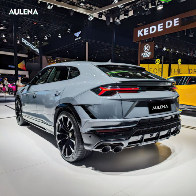 Lamborghini URUS OEM Style dry carbon performance body kit