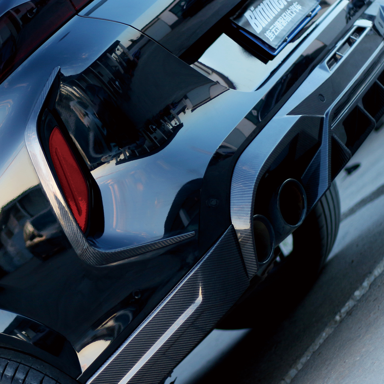BMW X6M Aulena Design dry carbon Body Kit