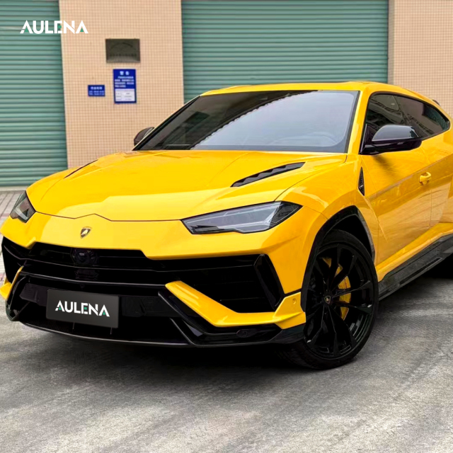 Lamborghini URUS OEM Style dry carbon performance body kit