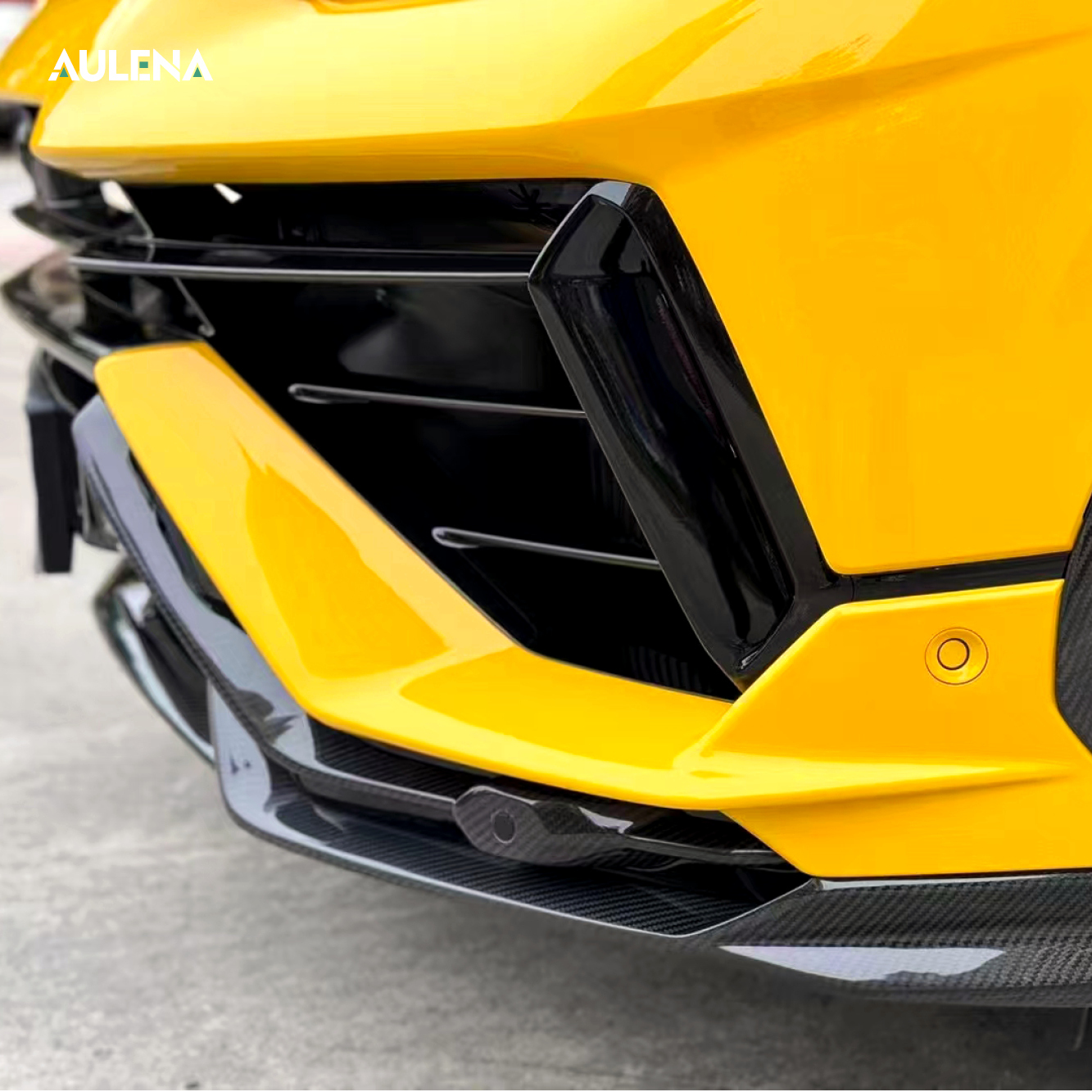 Lamborghini URUS OEM Style dry carbon performance body kit
