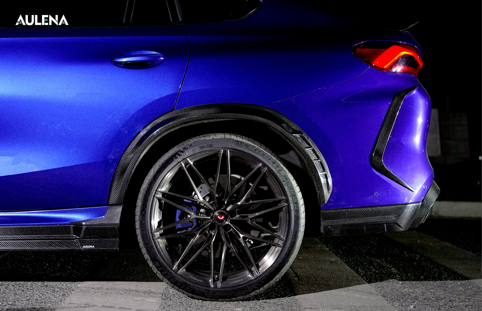 BMW X6M dry carbon Body Kit