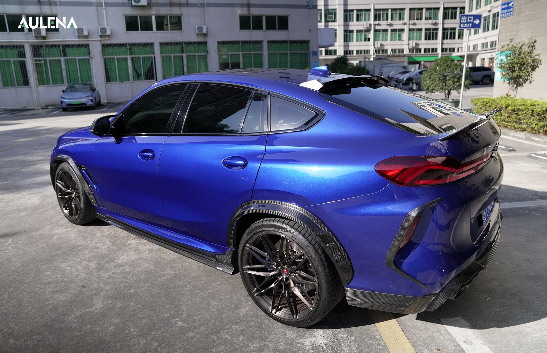 BMW X6M dry carbon Body Kit