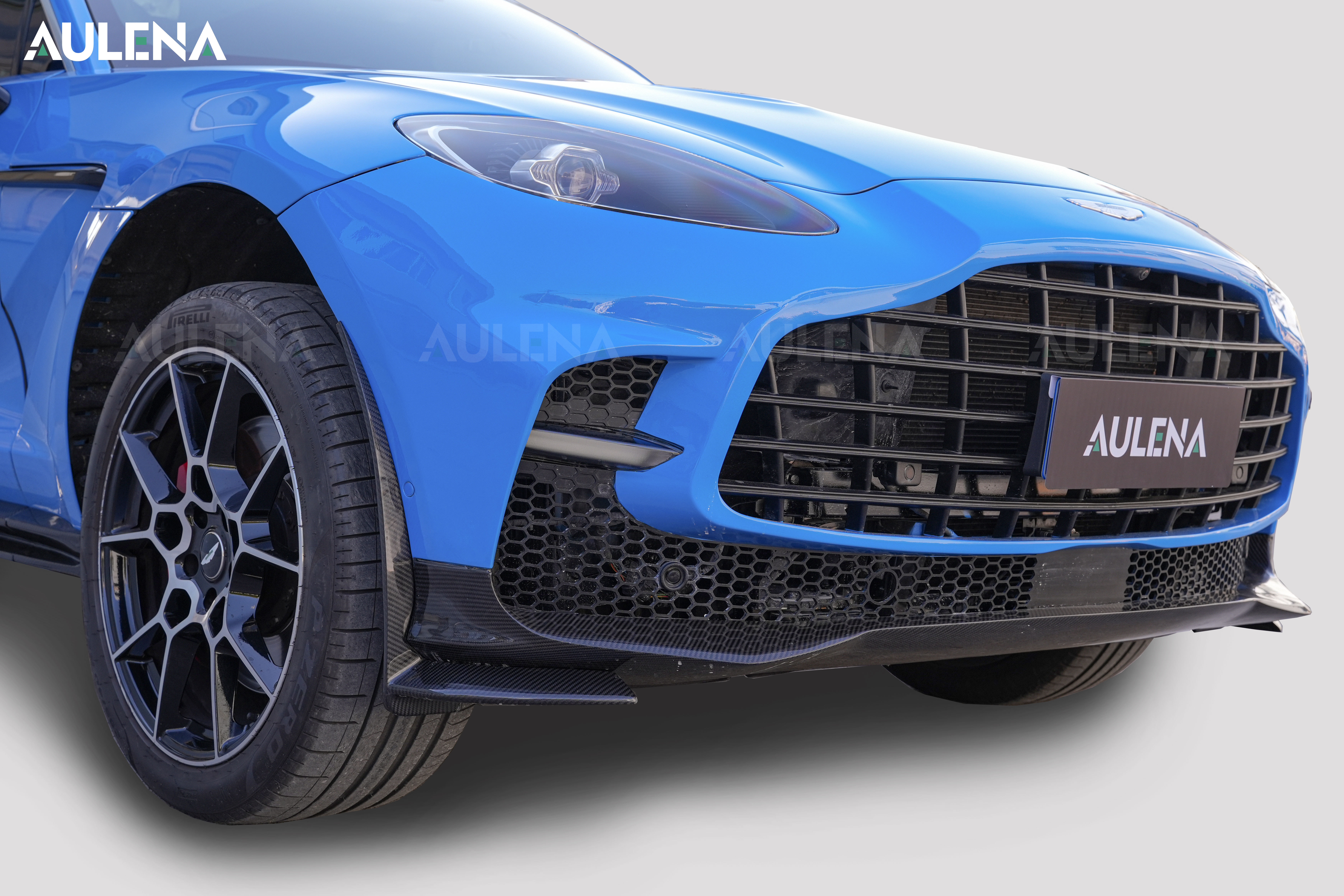 Aston Martin DBX Upgrade 707 Aulena Design dry carbon performance body kit