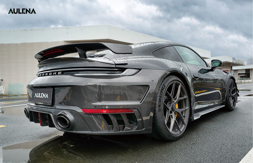 Porsche 992 Turbo S dry carbon rear diffuser and rear bumper