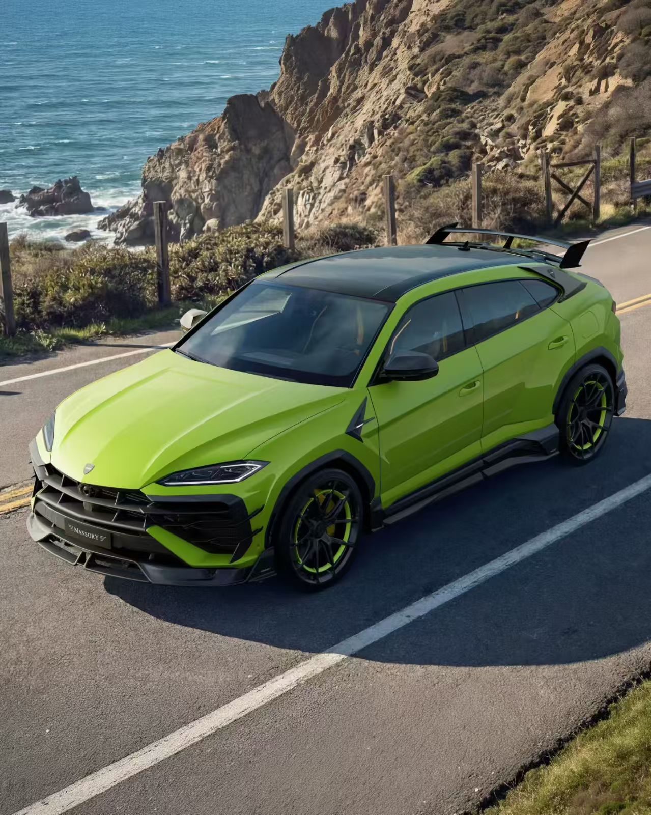 Lamborghini Urus SE Mansory dry carbon body kit