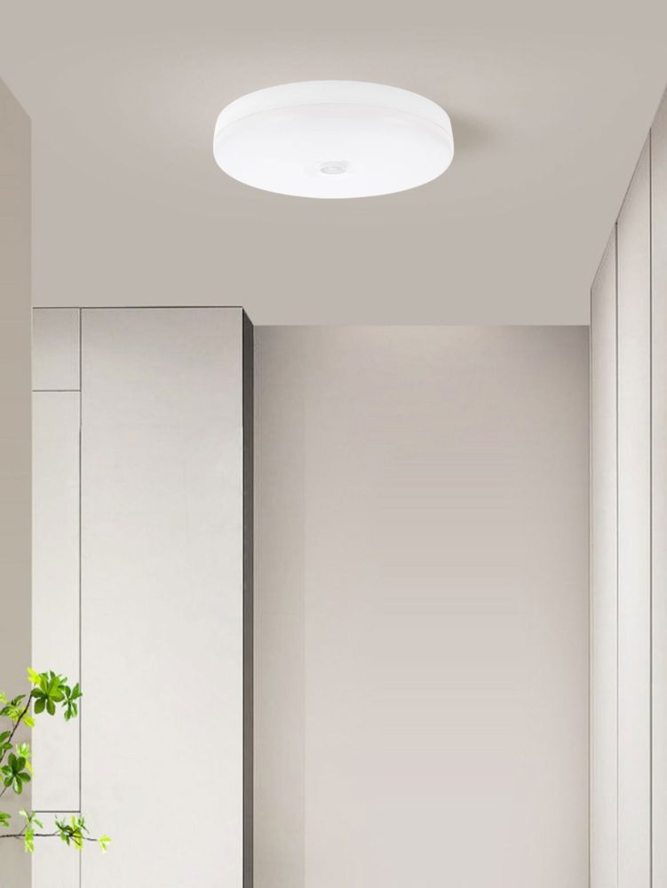 Lámpara de techo con sensor, LED brillante de color blanco frío activada por movimiento para uso doméstico, almacén, lavandería, despensa, cocina, pasillo, balcón, ático, garaje. Elija el tamaño adecuado según sus necesidades.