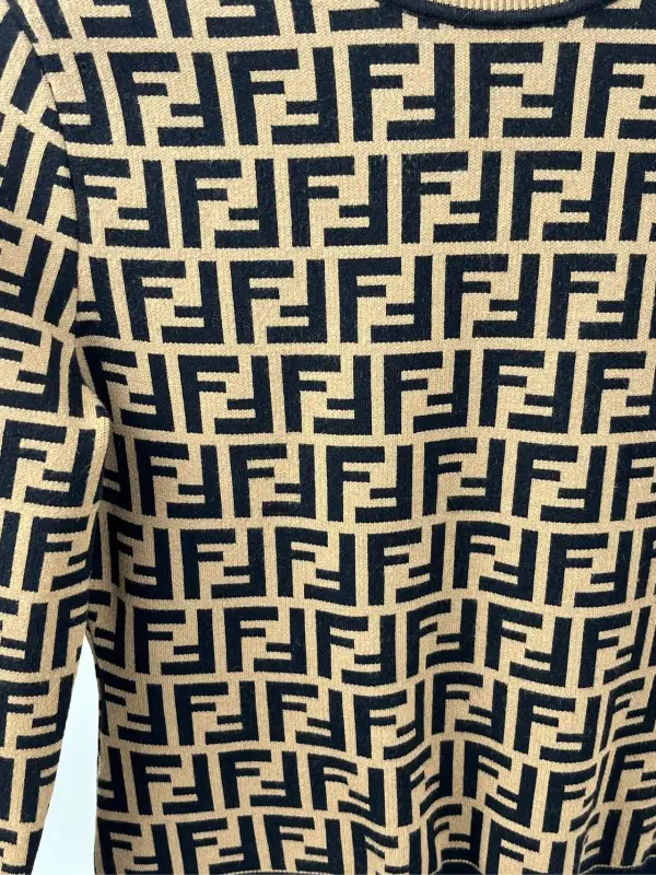 Fendi brown full logo crewneck long sleeve sweater,size 38