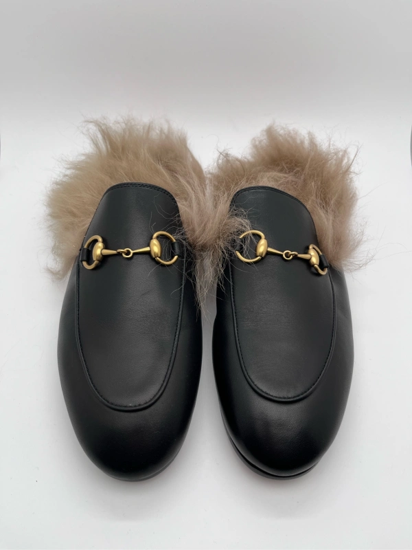 Gucci black fur slippers,size 36.5